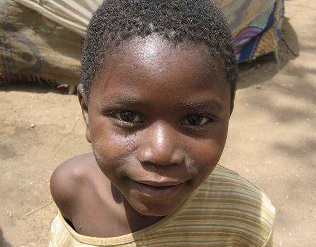 Portretfoto van kind in Tsjaad