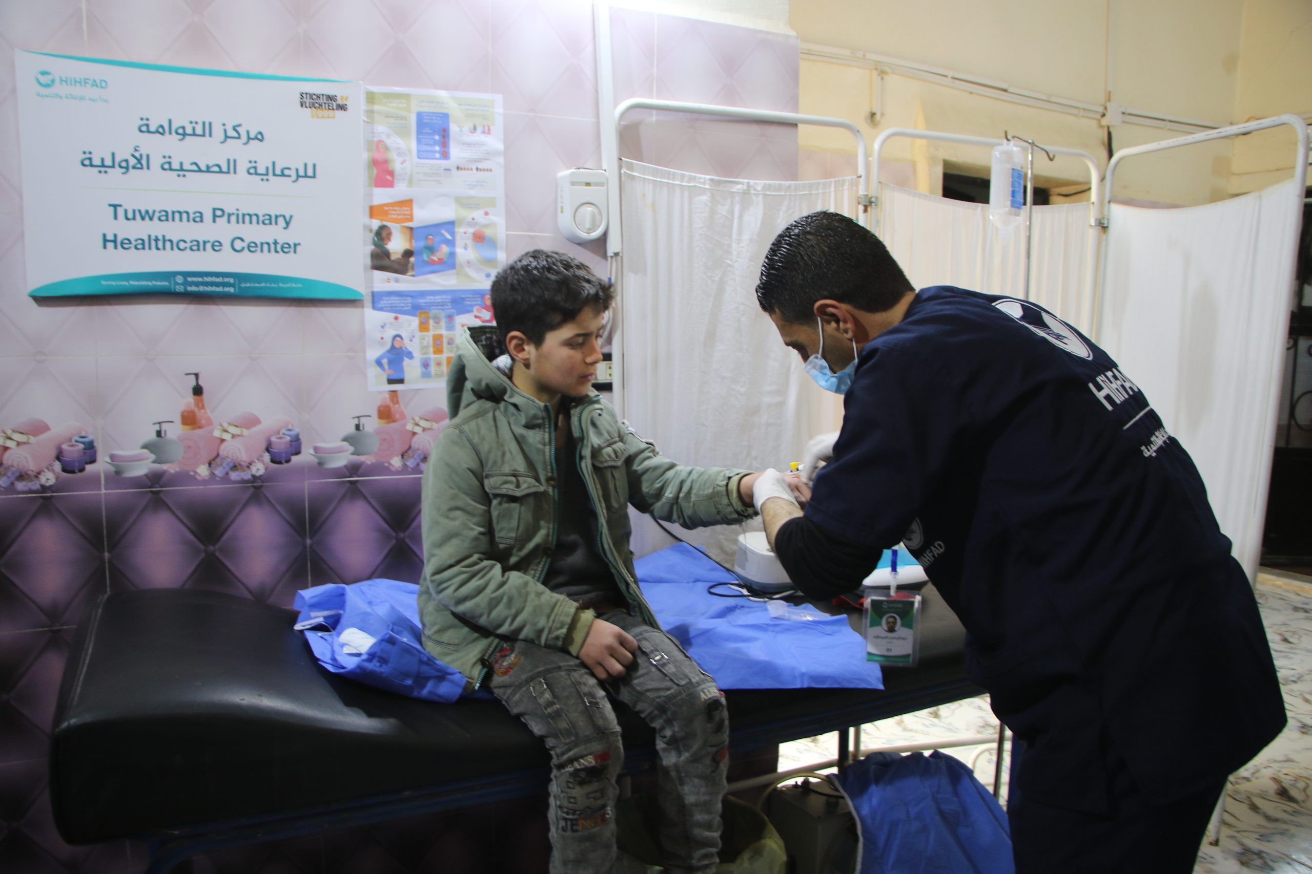 Samen met onze partner HiHFAD geven we medische consulten en tandheelkundige zorg in drie gezondheidscentra in Turkije en Syrië.