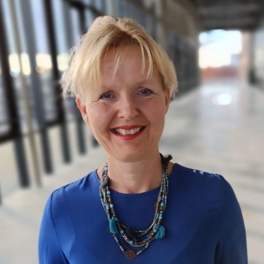 Portretfoto Mirjam Vossen