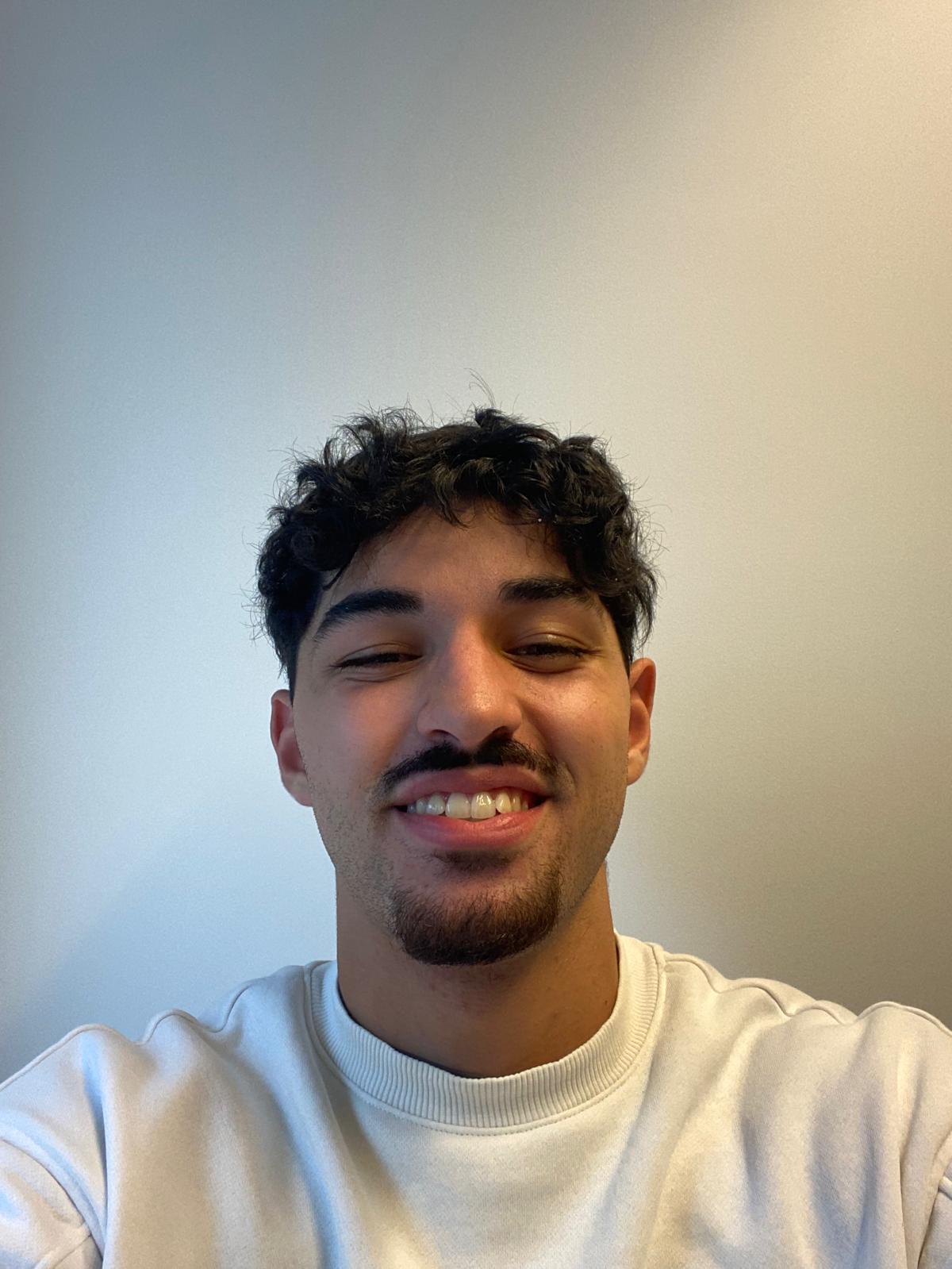 portretfoto van onze werver Fidyan