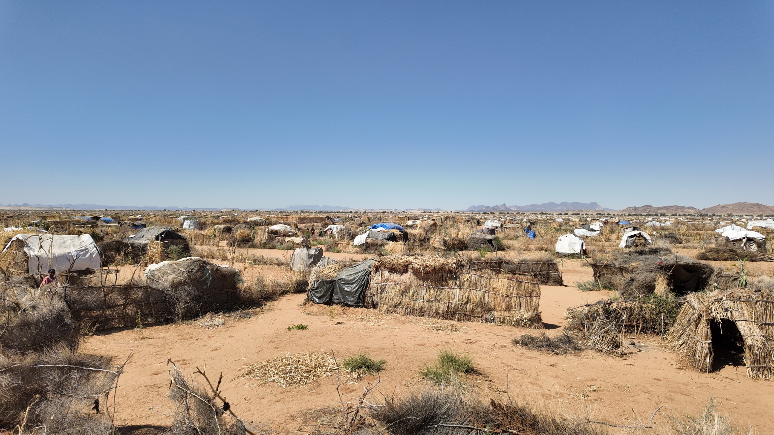overzichtsfoto van een vluchtelingenkamp in Darfur, Soedan