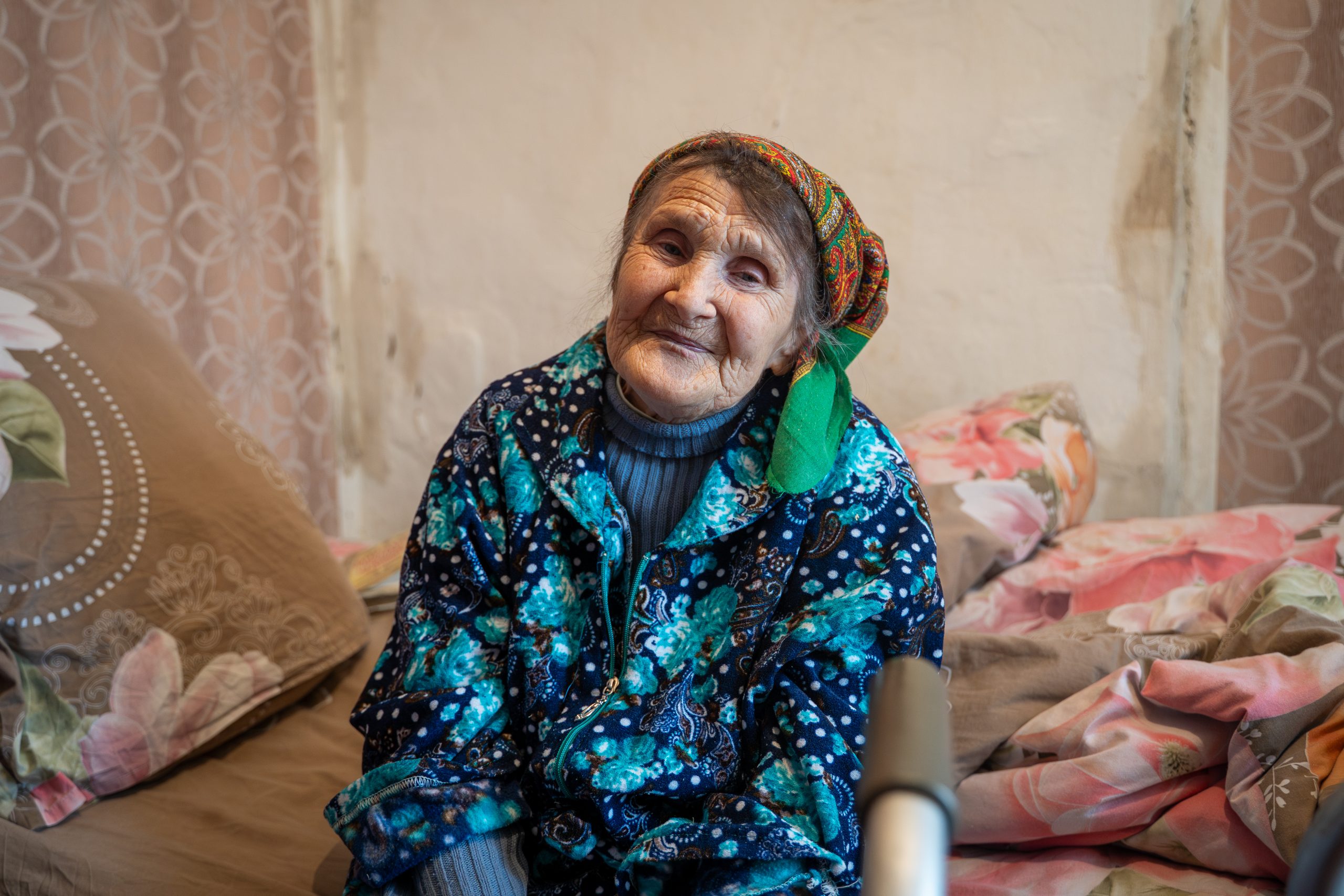 foto van oudere vrouw in Oekraïne