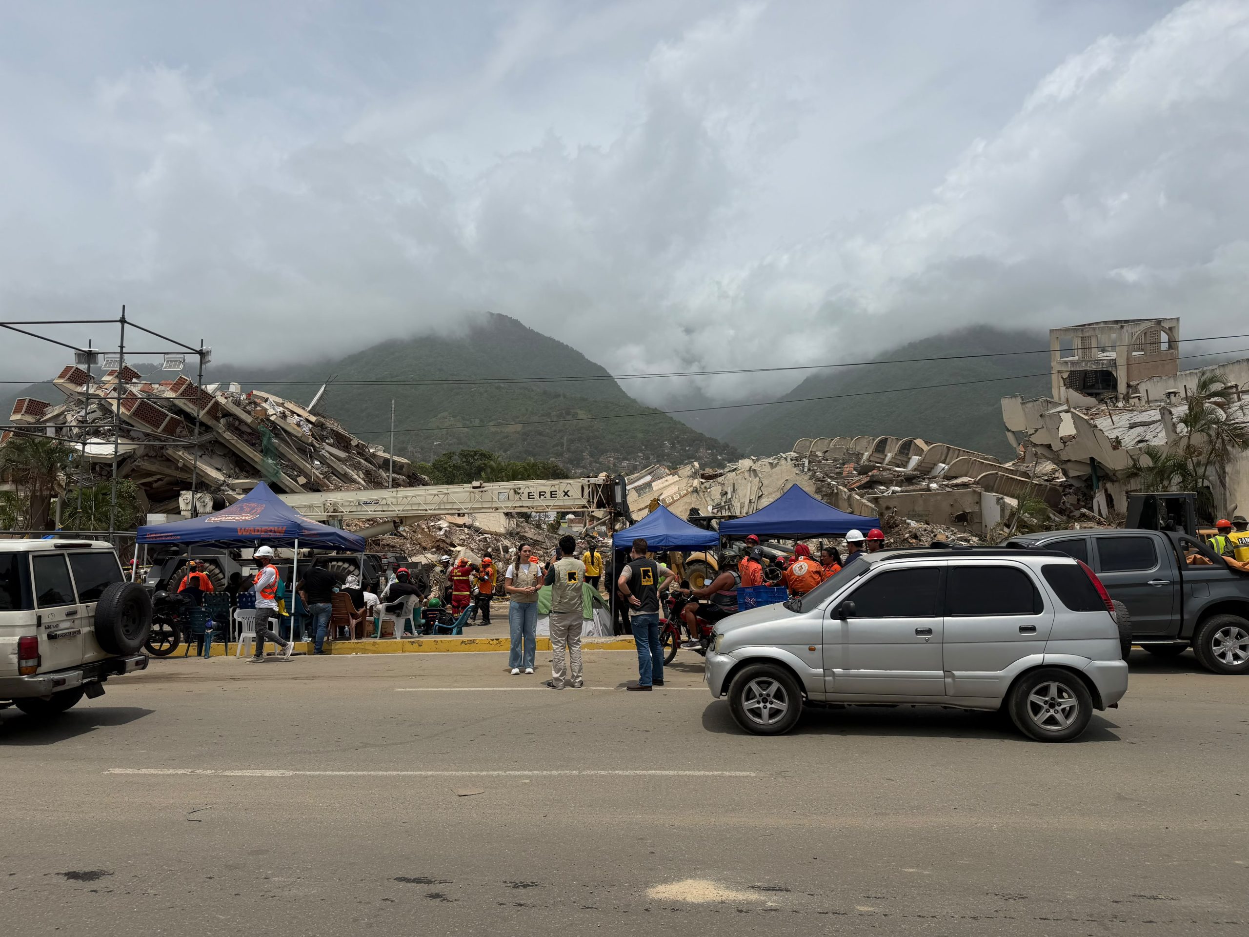Beelden van de ravage in La Guaira, anderhalve week na de aardbevingen.