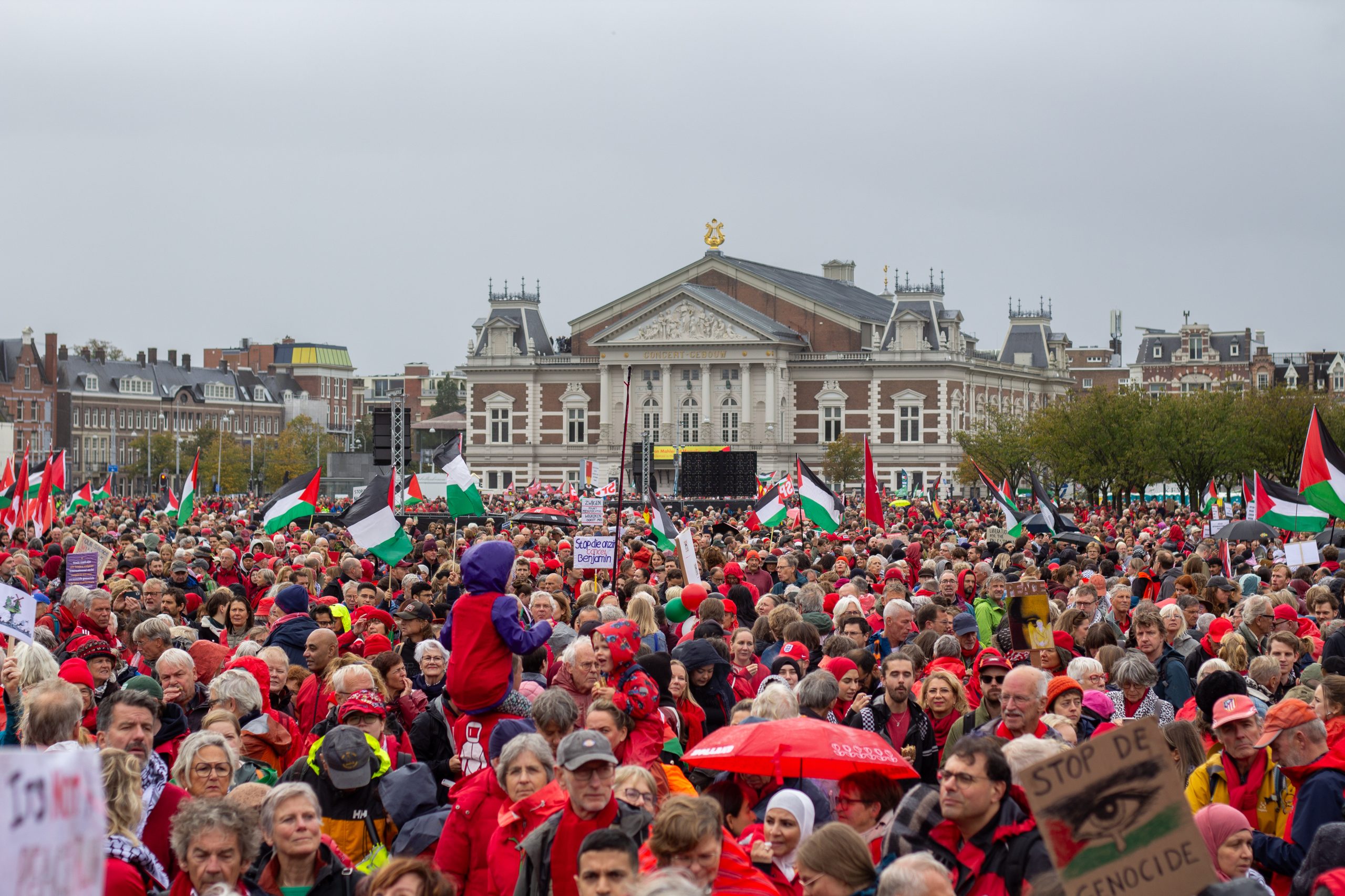 De Rode Lijn 2025 op Museumplein in Amsterdam